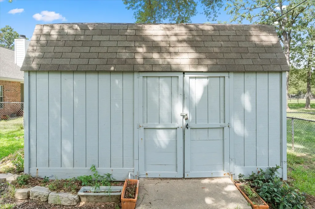 116 Meadowood Road Enchanted Oaks TX 75156