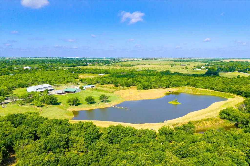 911 N Avenue C Olney TX 76374