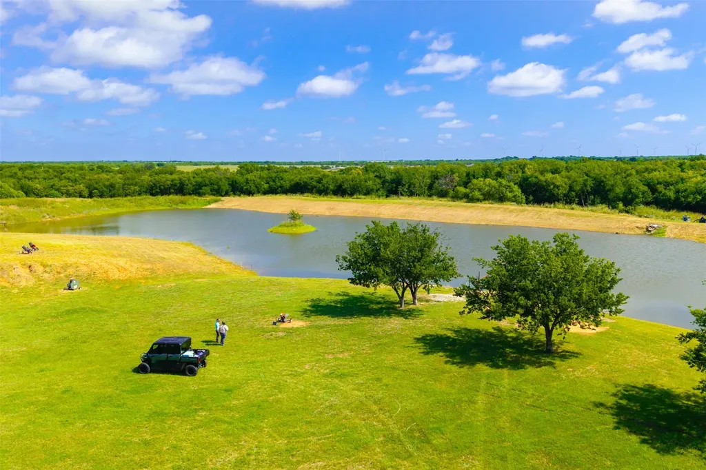911 N Avenue C Olney TX 76374