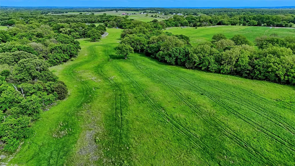 000 Longbranch Nocona TX 76255