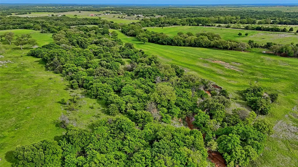 000 Longbranch Nocona TX 76255