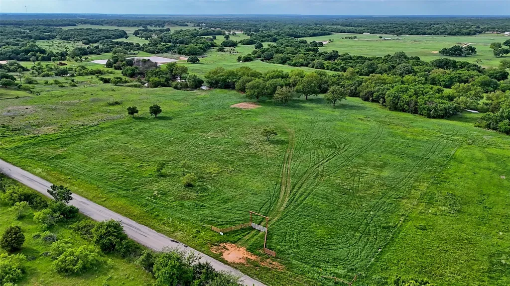000 Longbranch Nocona TX 76255