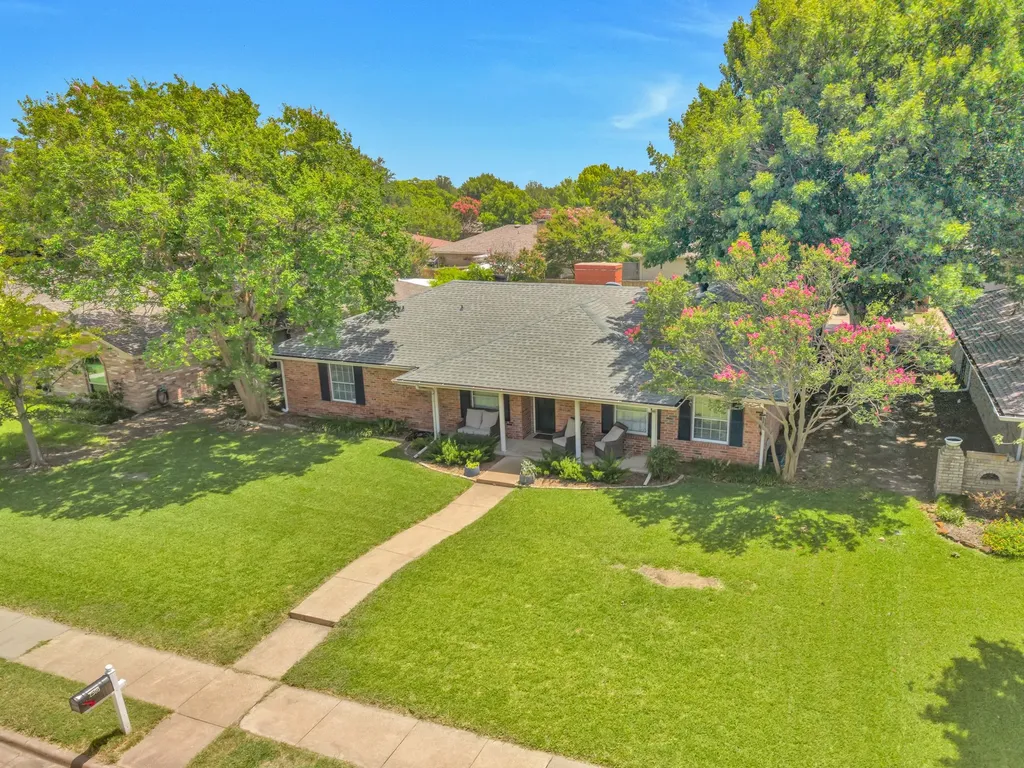 2500 Stonemoss Drive Plano TX 75075
