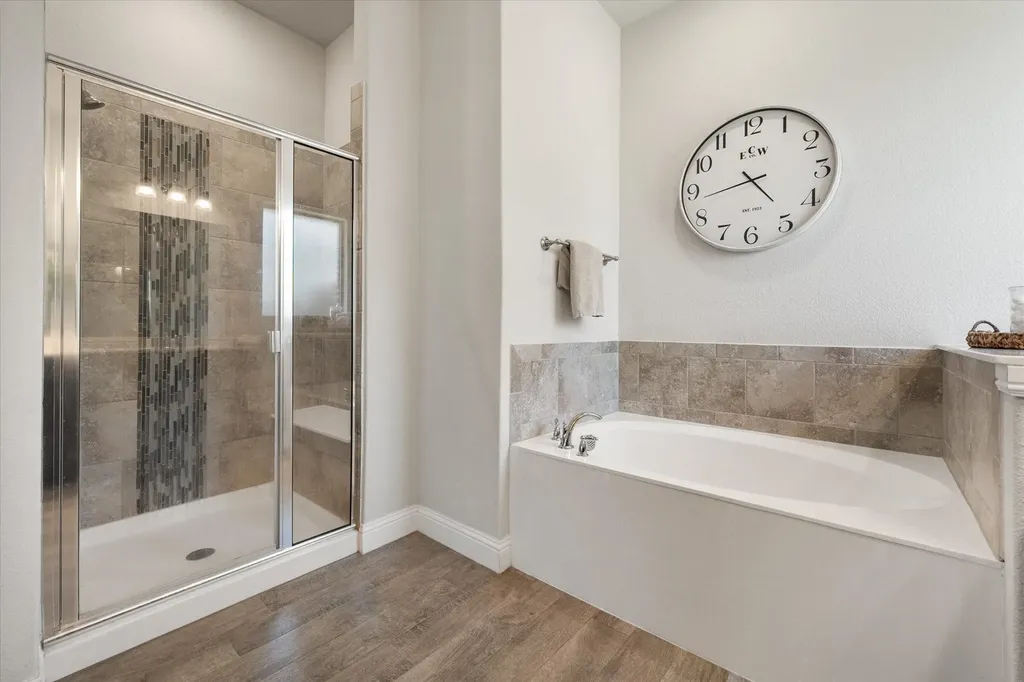5600 Log Cabin Court Midlothian TX 76065