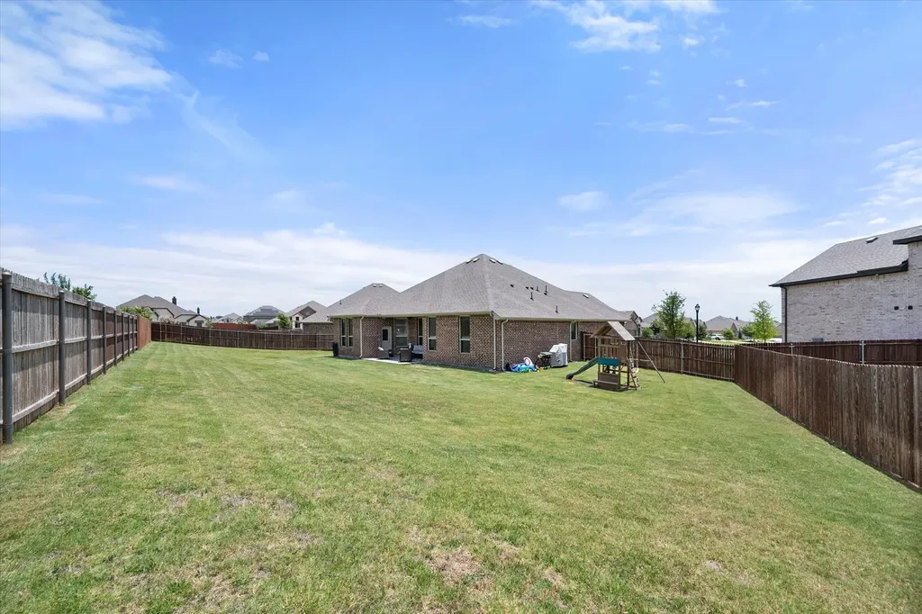 5600 Log Cabin Court Midlothian TX 76065