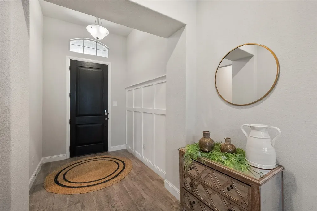 5600 Log Cabin Court Midlothian TX 76065