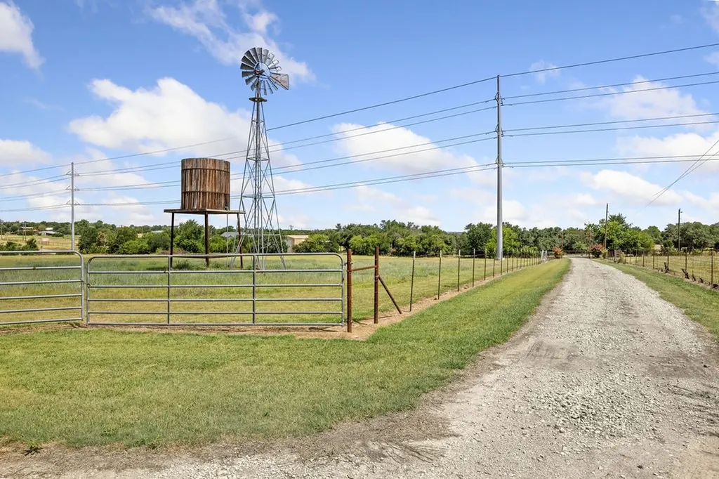 6550 Veal Station Road Weatherford TX 76085