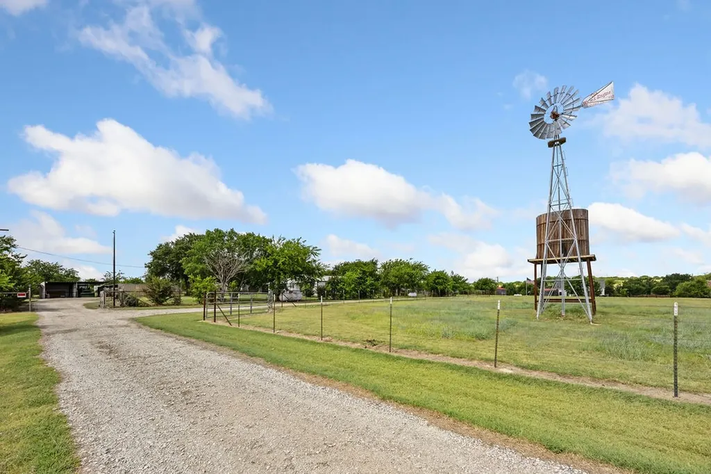 6550 Veal Station Road Weatherford TX 76085