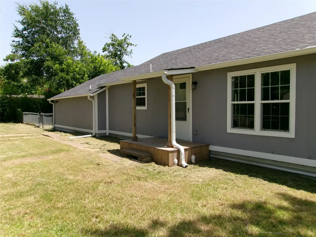 419 W Evans Avenue Bonham TX 75418