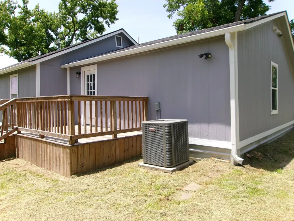 419 W Evans Avenue Bonham TX 75418
