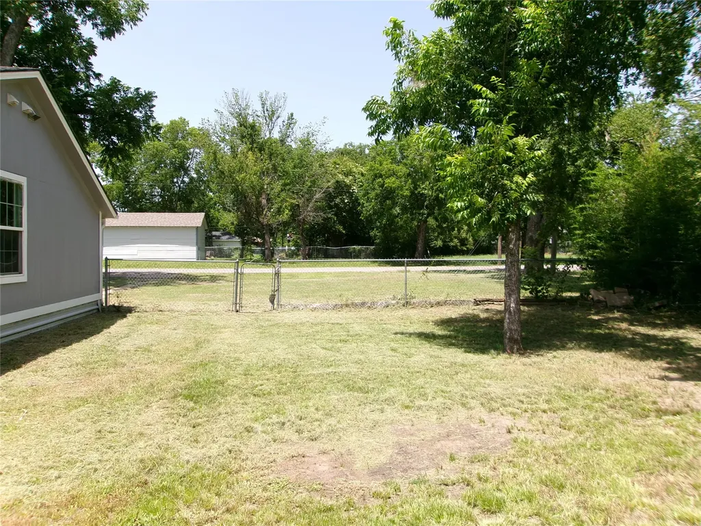 419 W Evans Avenue Bonham TX 75418