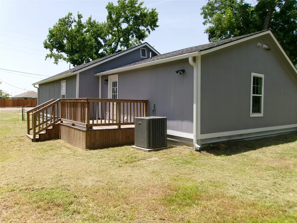 419 W Evans Avenue Bonham TX 75418