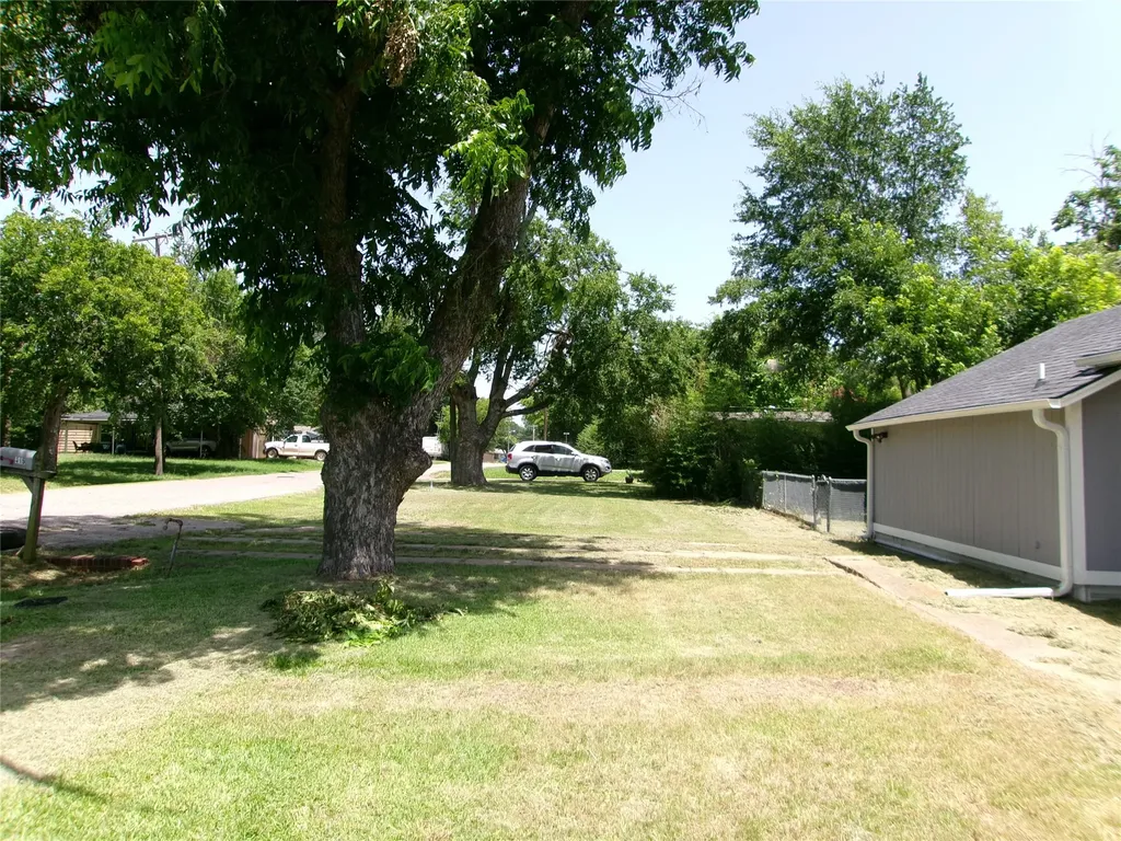 419 W Evans Avenue Bonham TX 75418