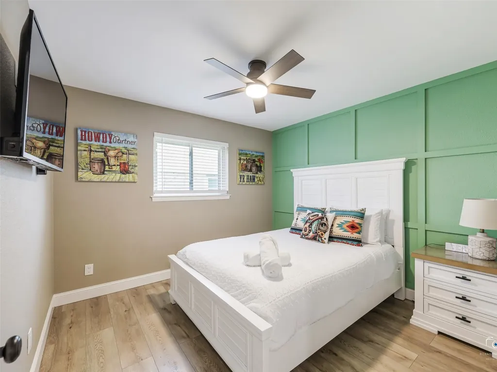 1305 Willowbrook Street Arlington TX 76011