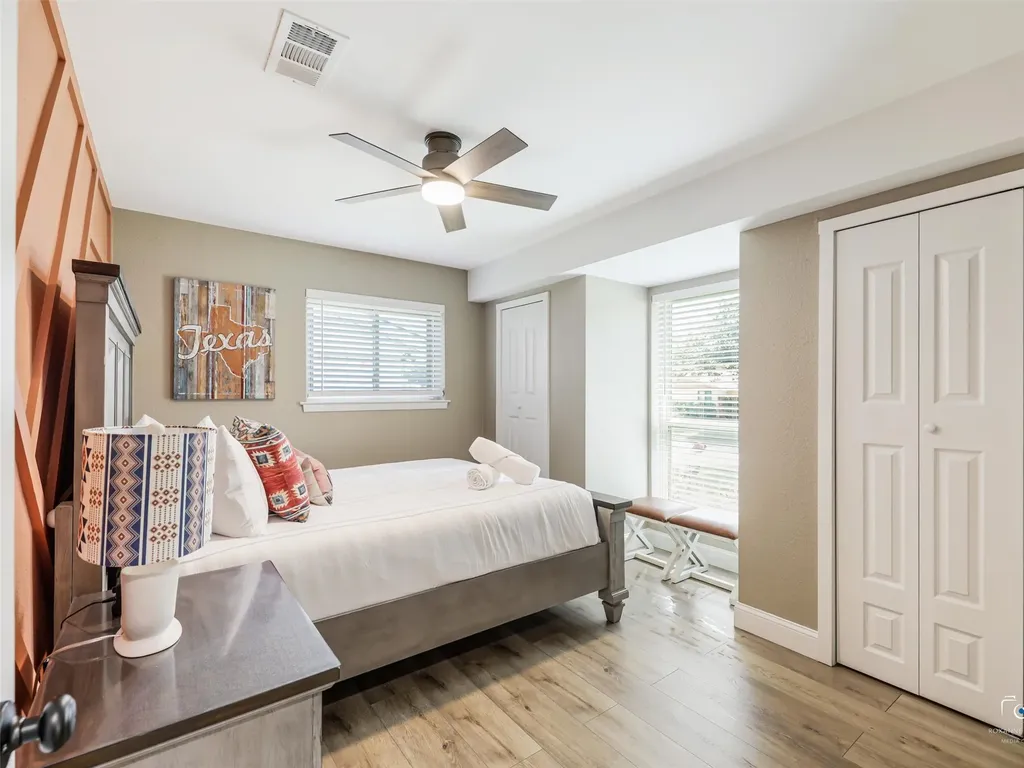 1305 Willowbrook Street Arlington TX 76011