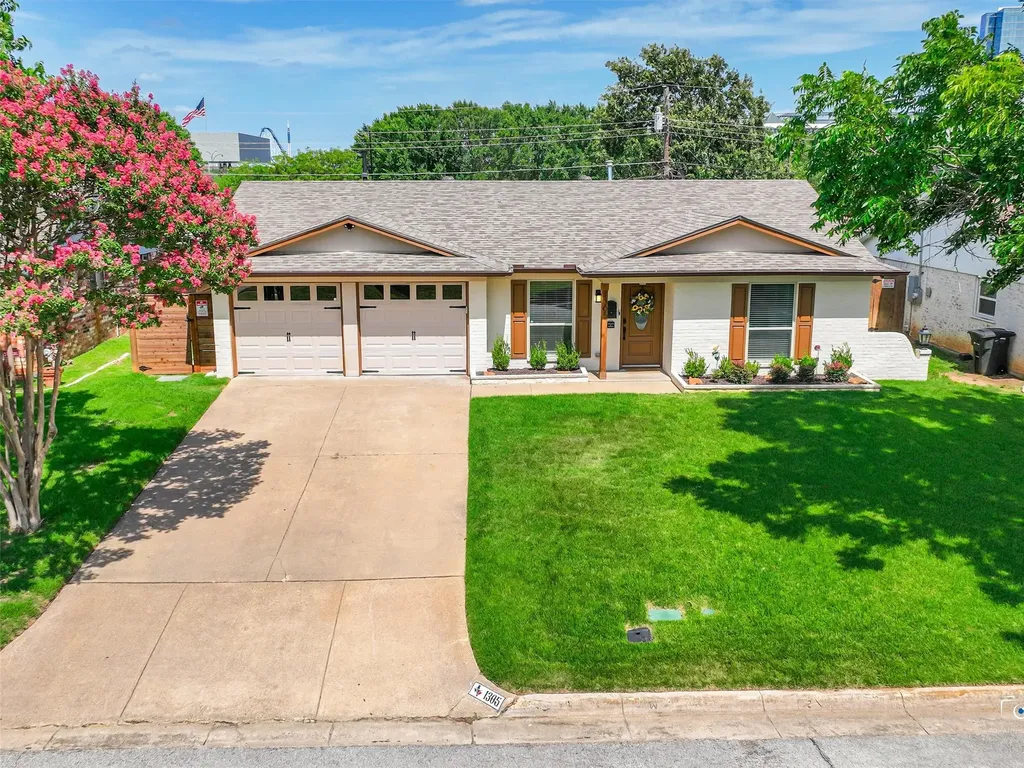 1305 Willowbrook Street Arlington TX 76011