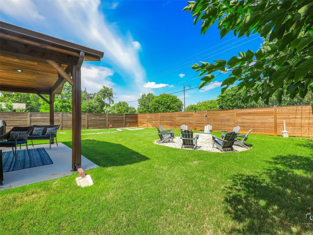 1305 Willowbrook Street Arlington TX 76011