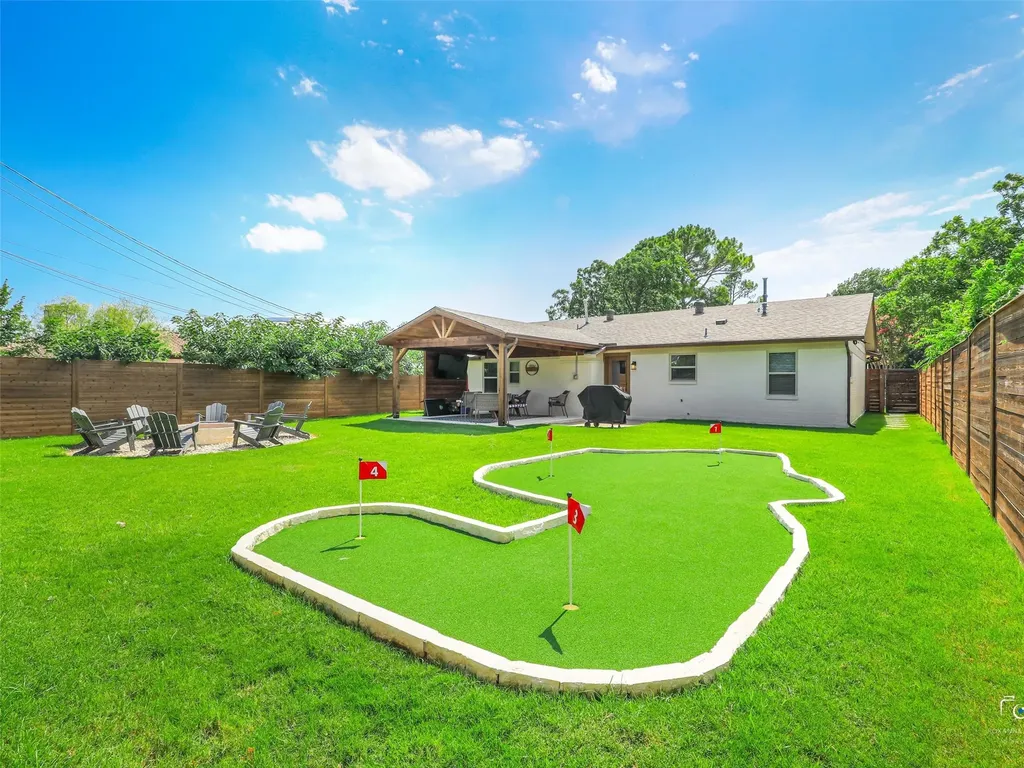 1305 Willowbrook Street Arlington TX 76011