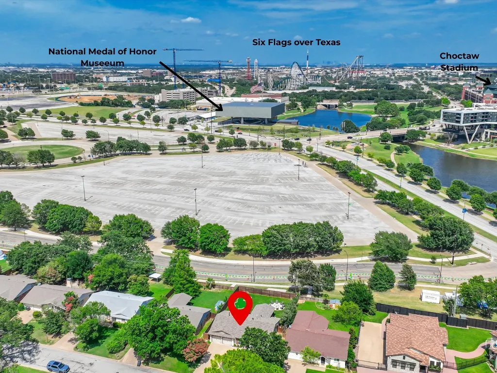 1305 Willowbrook Street Arlington TX 76011
