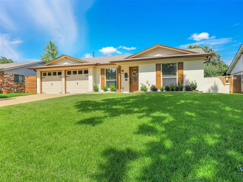 1305 Willowbrook Street Arlington TX 76011