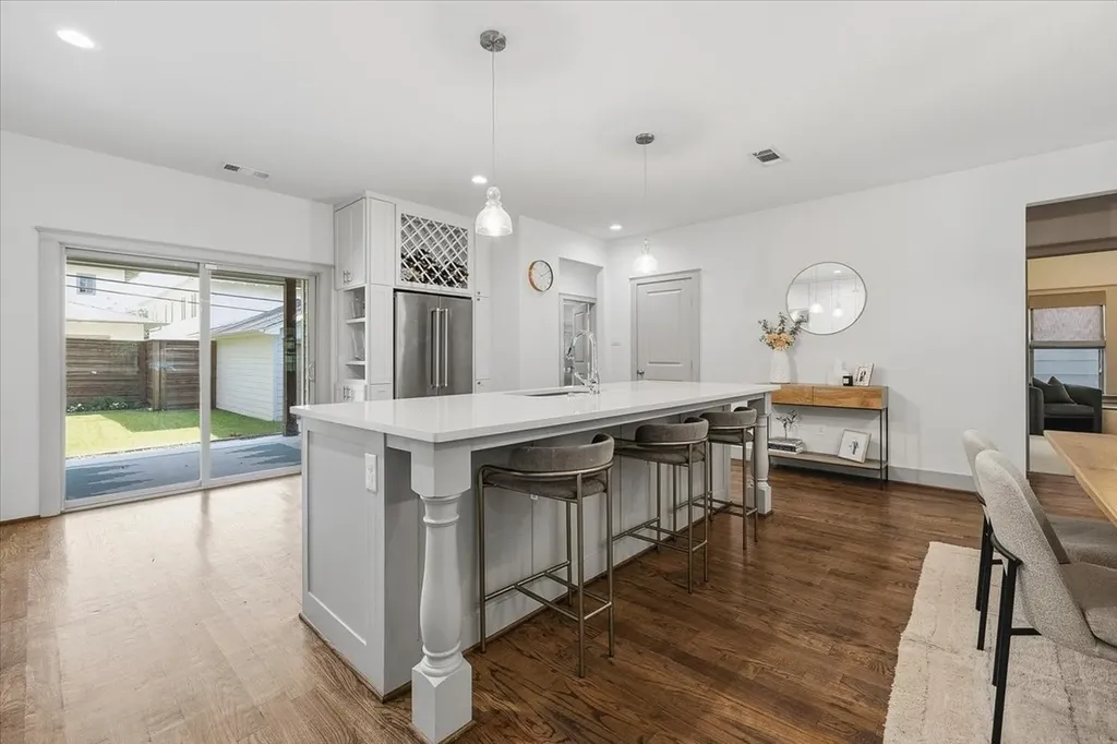 3328 W 5th Street Fort Worth TX 76107