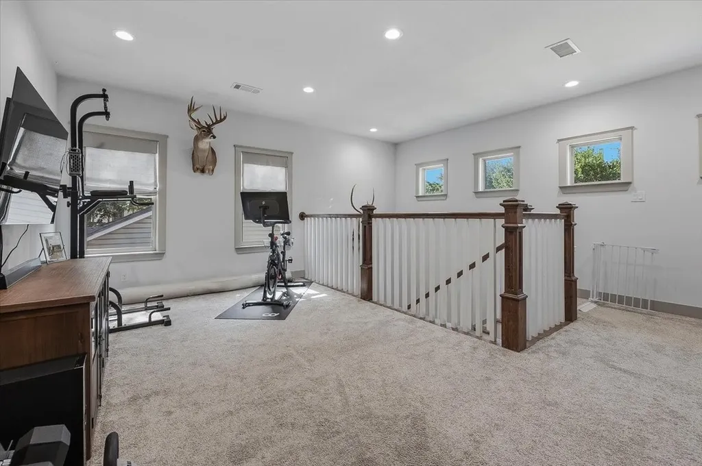 3328 W 5th Street Fort Worth TX 76107