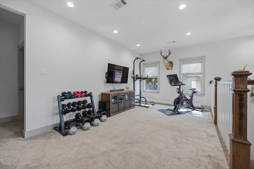 3328 W 5th Street Fort Worth TX 76107