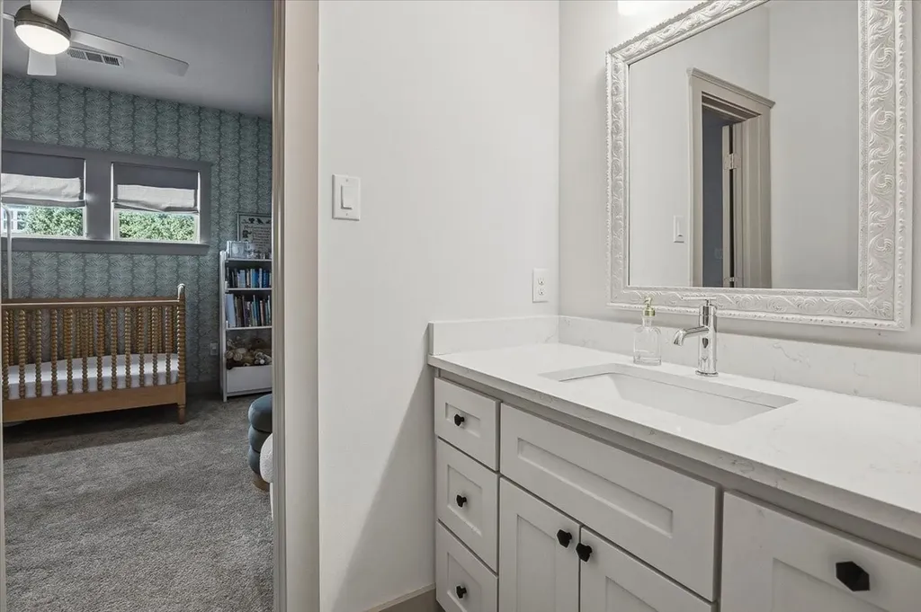 3328 W 5th Street Fort Worth TX 76107