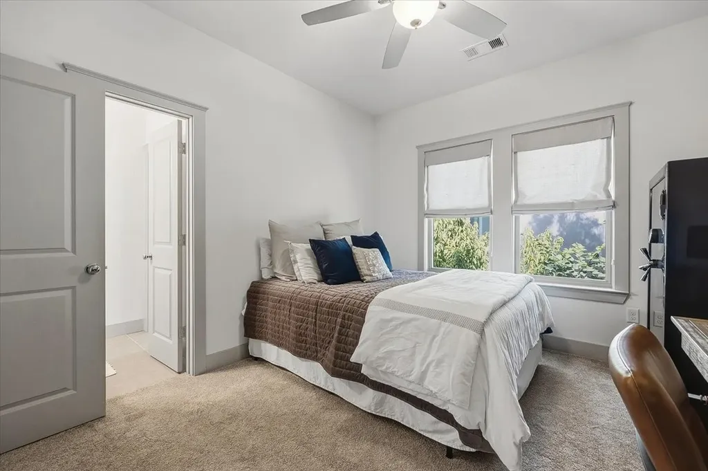 3328 W 5th Street Fort Worth TX 76107