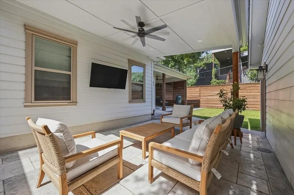 3328 W 5th Street Fort Worth TX 76107