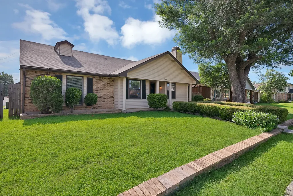7000 Curry Drive The Colony TX 75056