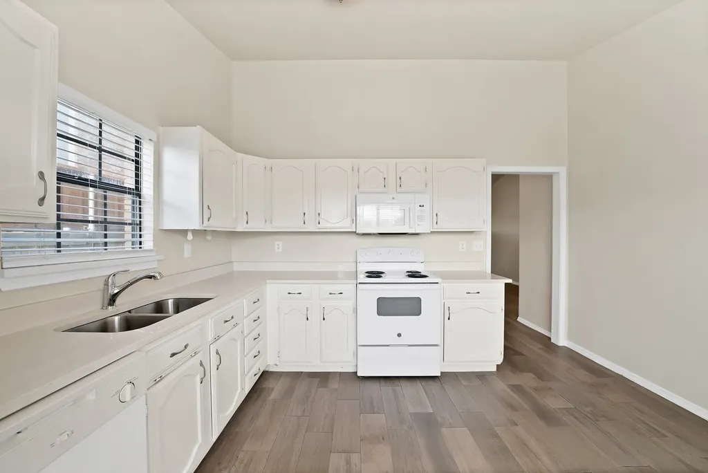 7000 Curry Drive The Colony TX 75056