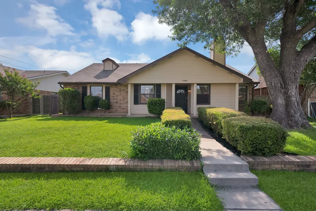 7000 Curry Drive The Colony TX 75056