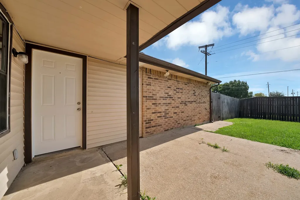 7000 Curry Drive The Colony TX 75056
