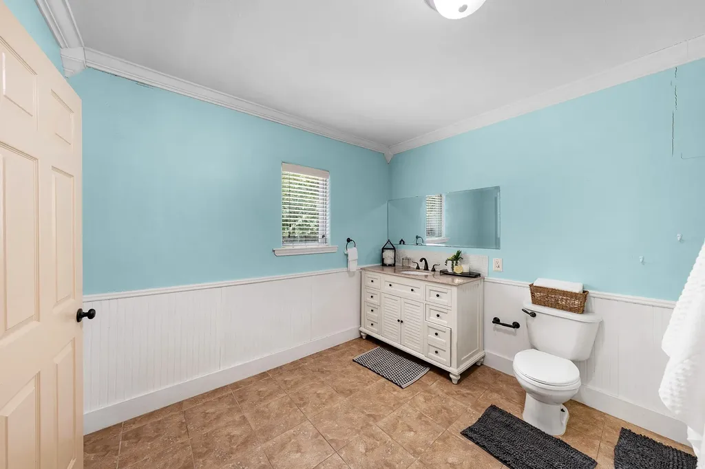 1301 Locust Street Commerce TX 75428