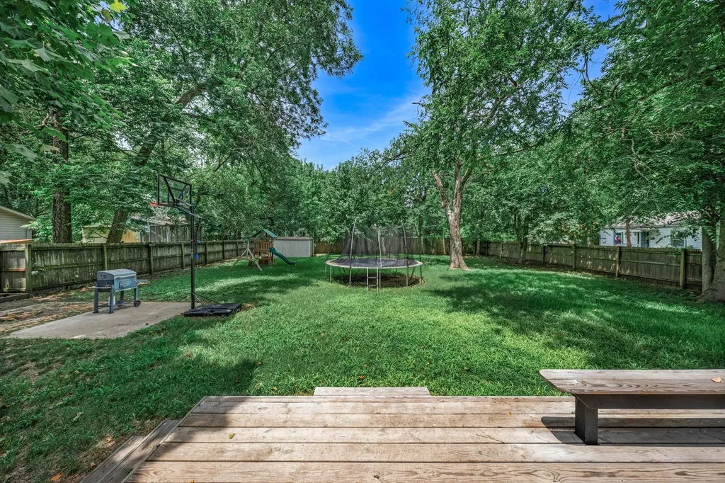 1301 Locust Street Commerce TX 75428