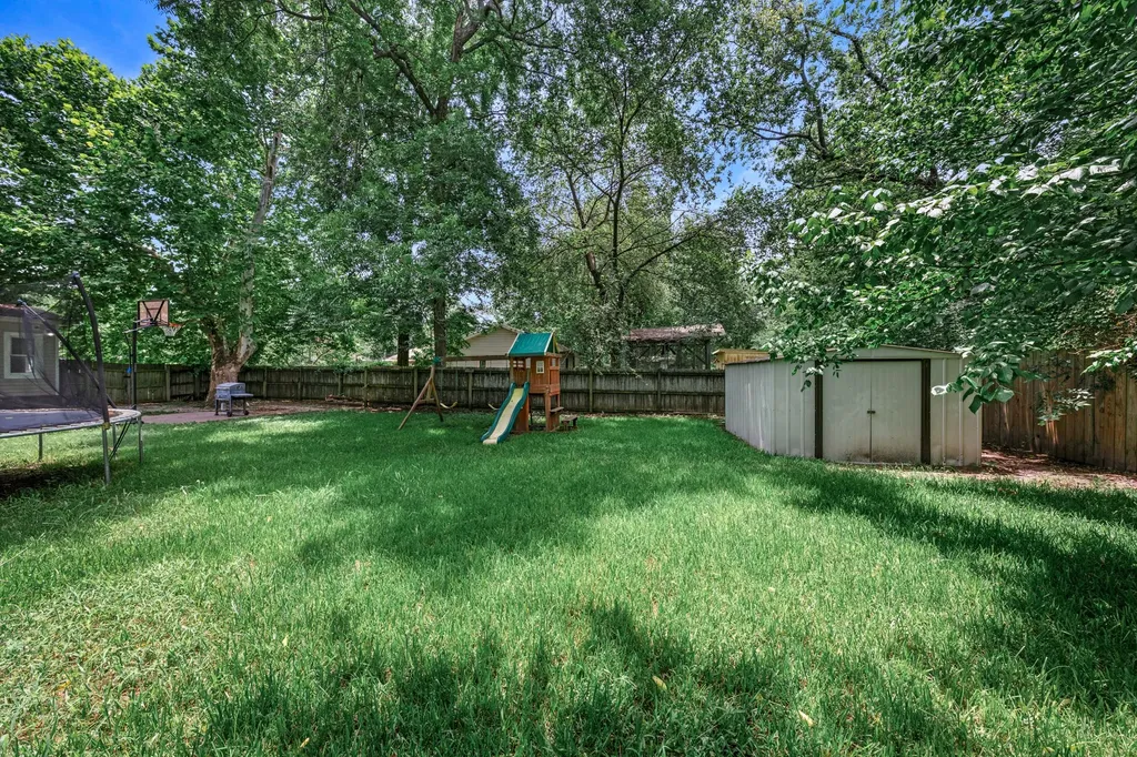 1301 Locust Street Commerce TX 75428