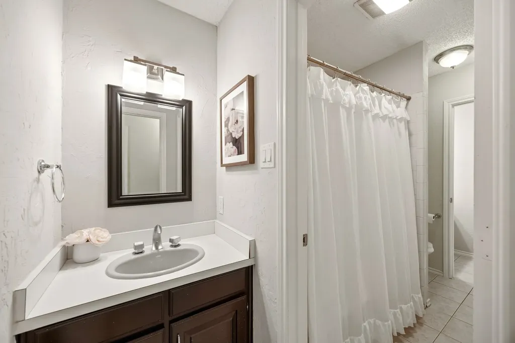 315 Drexel Drive Grapevine TX 76051