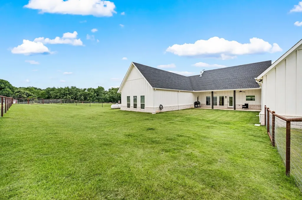 151 Lakota Drive Bridgeport TX 76426