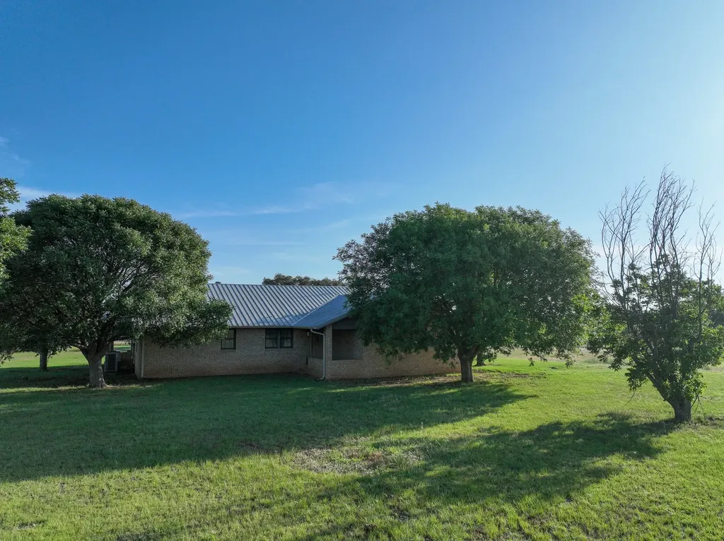 950 County Road 126 Moran TX 76464