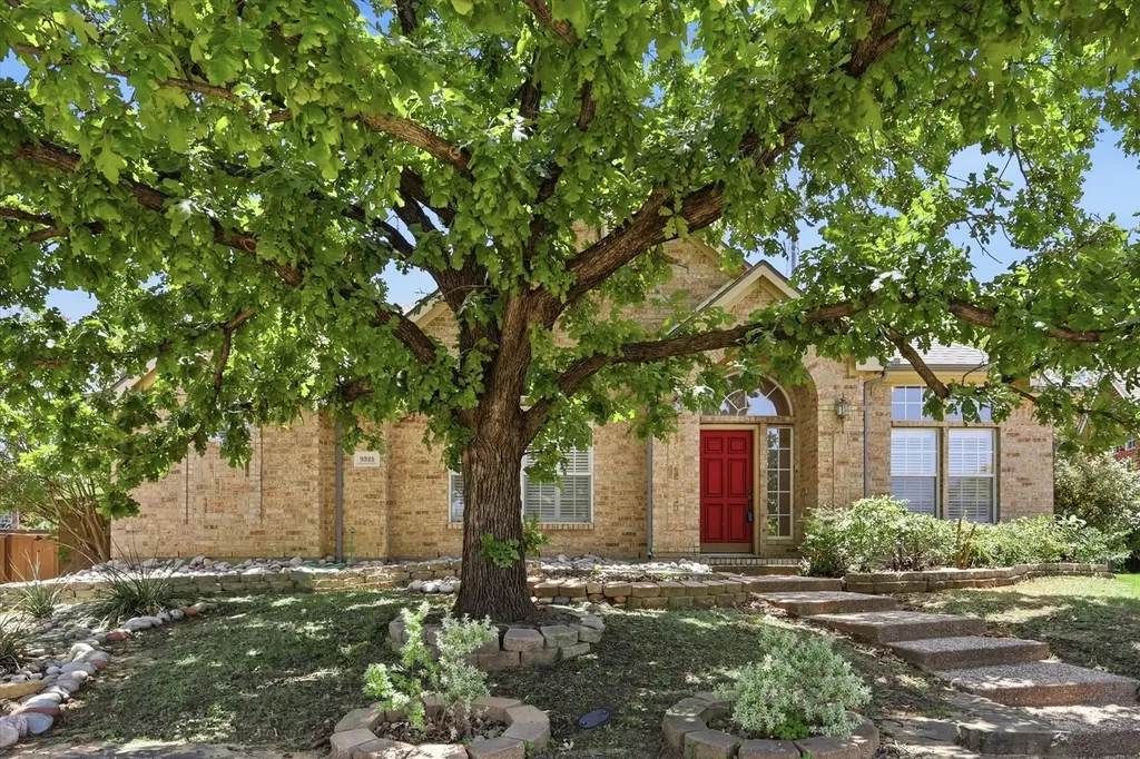 9325 Vista Circle Irving TX 75063