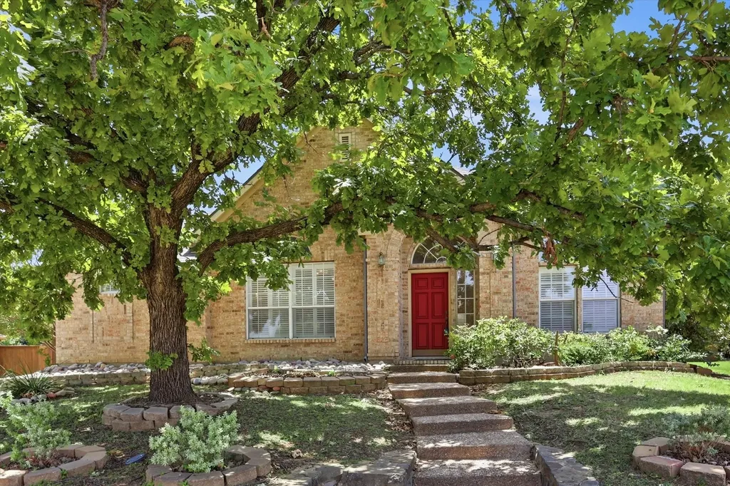 9325 Vista Circle Irving TX 75063