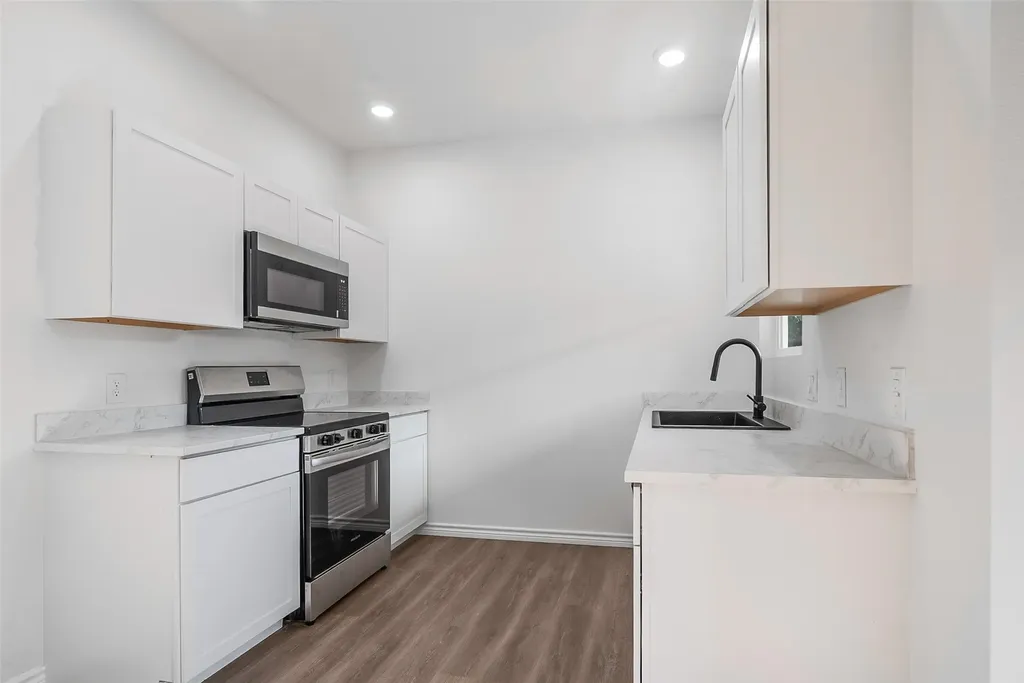 211 W Elm Street Whitewright TX 75491