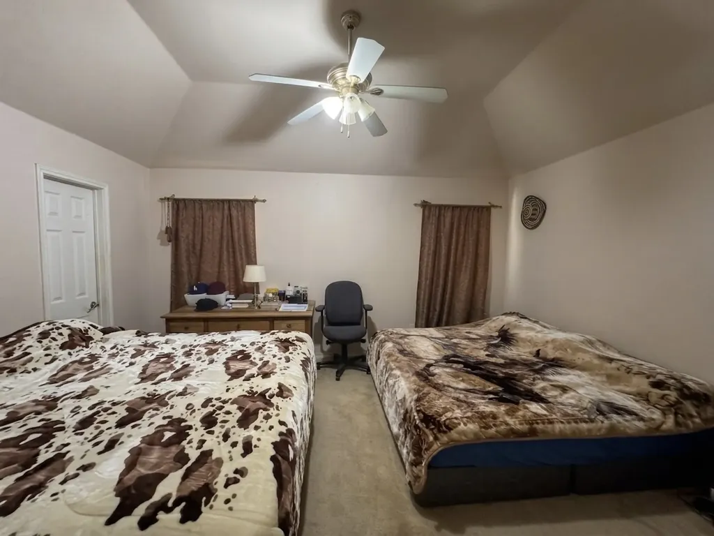 606 Iowa Street Keene TX 76059