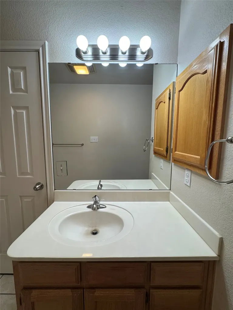 957 Austin Court Weatherford TX 76086