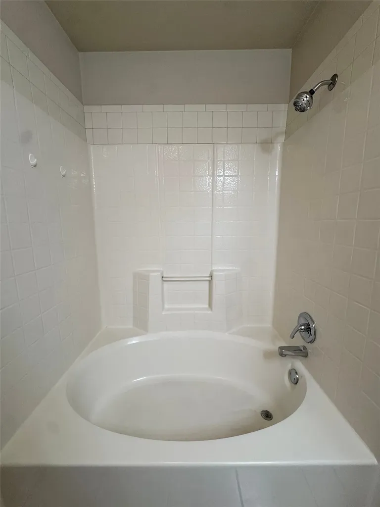 957 Austin Court Weatherford TX 76086