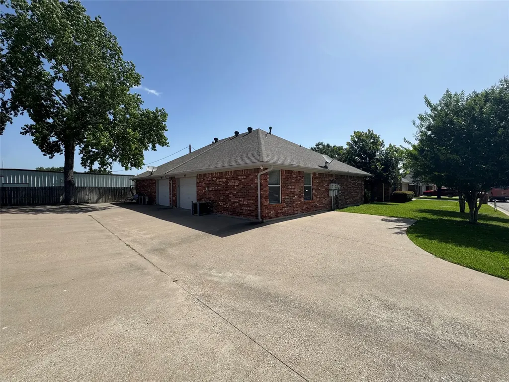 957 Austin Court Weatherford TX 76086