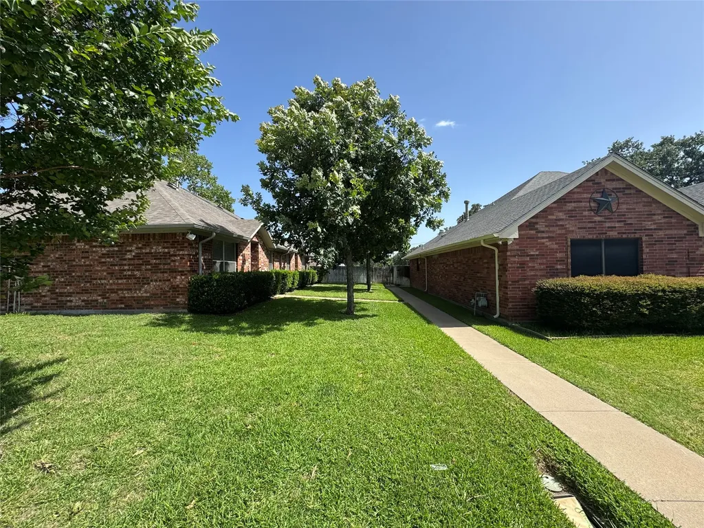 957 Austin Court Weatherford TX 76086