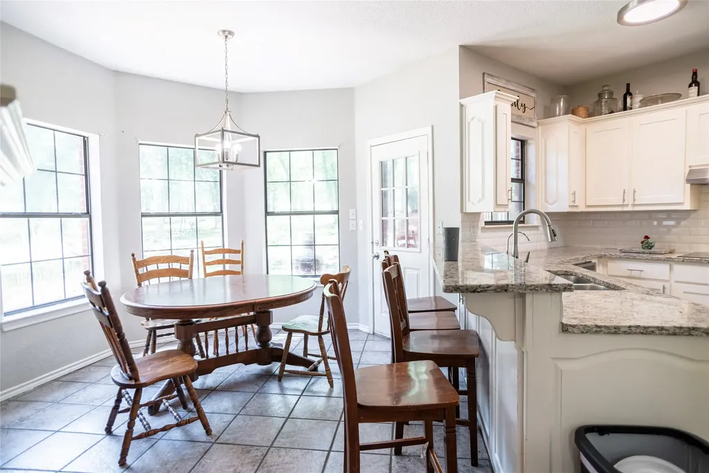 696 Indian Trail Decatur TX 76234
