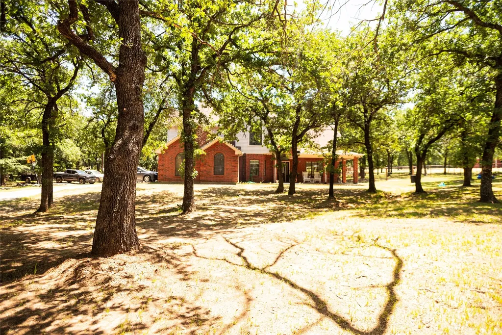 696 Indian Trail Decatur TX 76234